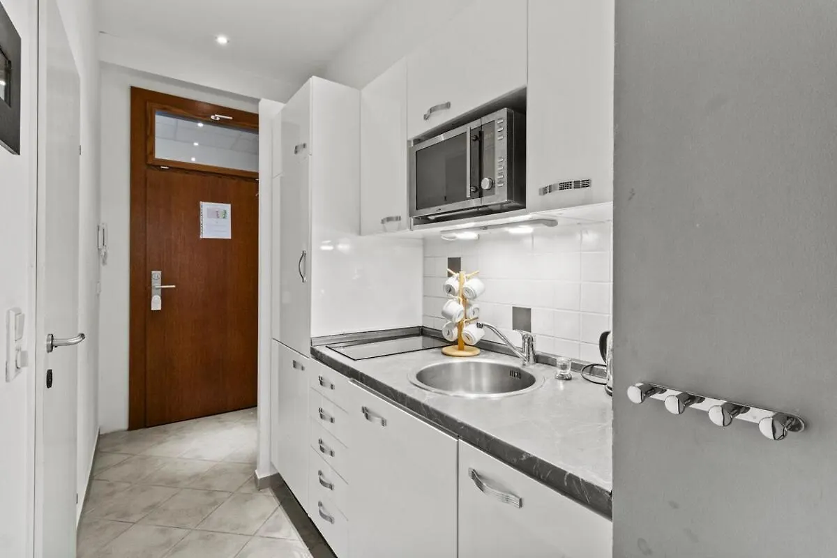 Neben Augarten I 5 Min To Metro I 10 Min To City Vienna Apartment