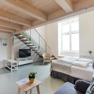 Vorgarten - Central, New And Stylish For Your Comfortable In Apartment