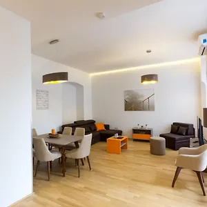 Apartament Debo Naehe Westbahnhof - Contactless Check In, Viena