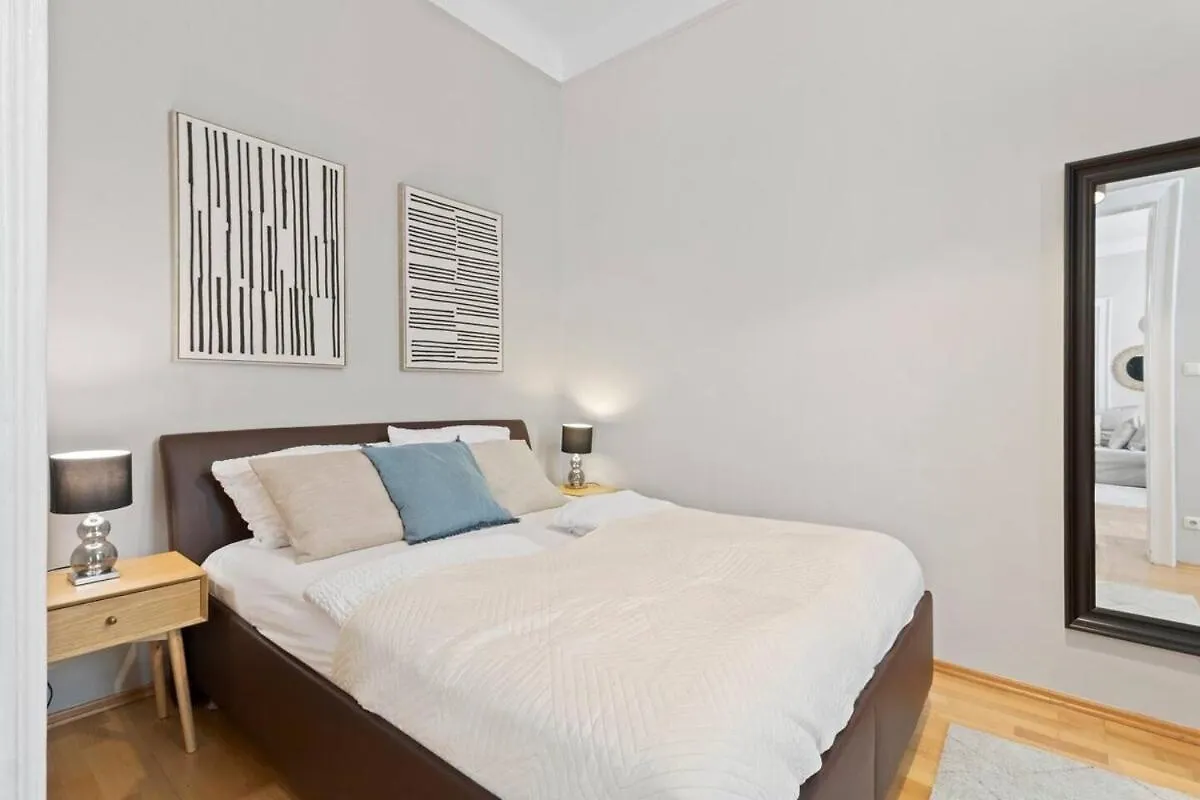Neben Augarten I 5 Min To Metro I 10 Min To City Vienna Apartment
